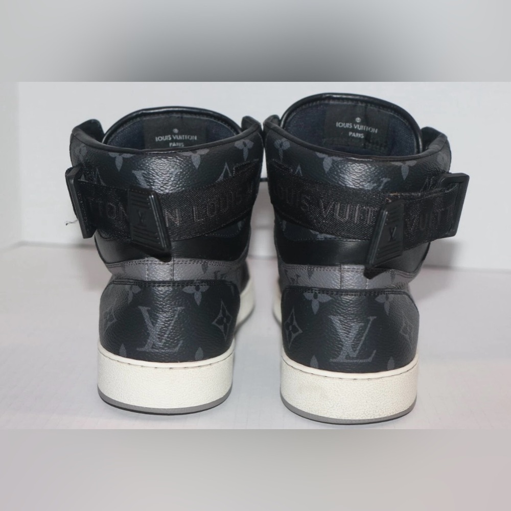Louis Vuitton Black and Gray Sneakers with Suede and Leather Panels - Picture 4 of 8